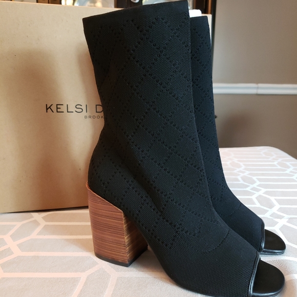 NWT Kelsi Dagger Brooklyn peep toe booties - Picture 3 of 7
